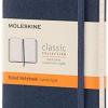 Moleskine Classic Notebook, Taccuino A Righe, Copertina Rigida E Chiusura Ad Elastico, Formato Pocket 9 X 14 Cm, Colore Blu Zaffiro, 192 Pagine