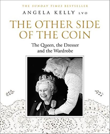 The other side of the coin: the queen, the dresser and the wardrobe. Ediz. illustrata